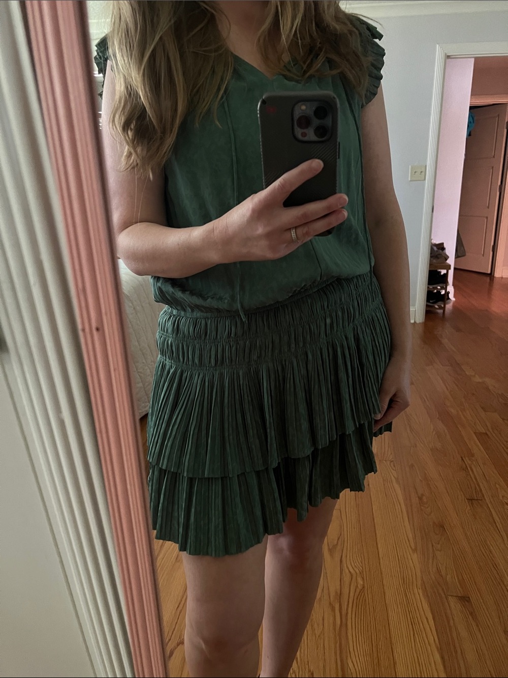 Current Air Zoey Green V-Neck Pleat Tiered Mini Dress Medium